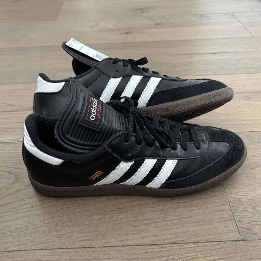 brand new black sambas🖨️